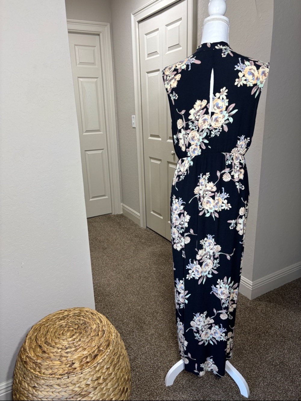 ASTR The Label Floral Faux-Wrap Maxi Dress Sleeveless V-Neck Boho Romantic L - Picture 7 of 10